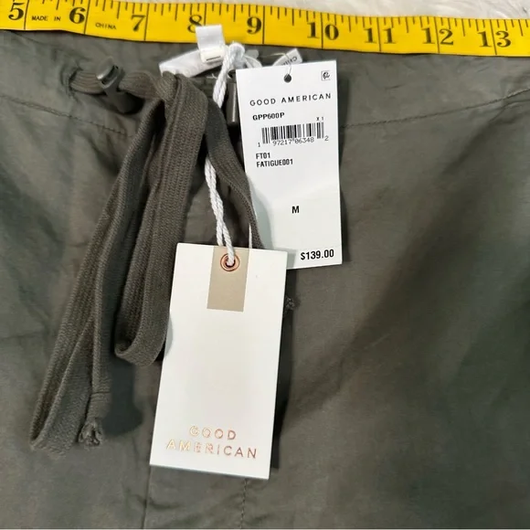 Nwt Good American  PARACHUTE PANT ‎ Fatigue olive Green Pants - Picture 9 of 12